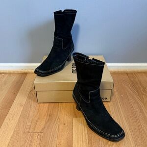 Me Too Trapper Black Suede Square Toe Y2K Heeled Boots 9.5